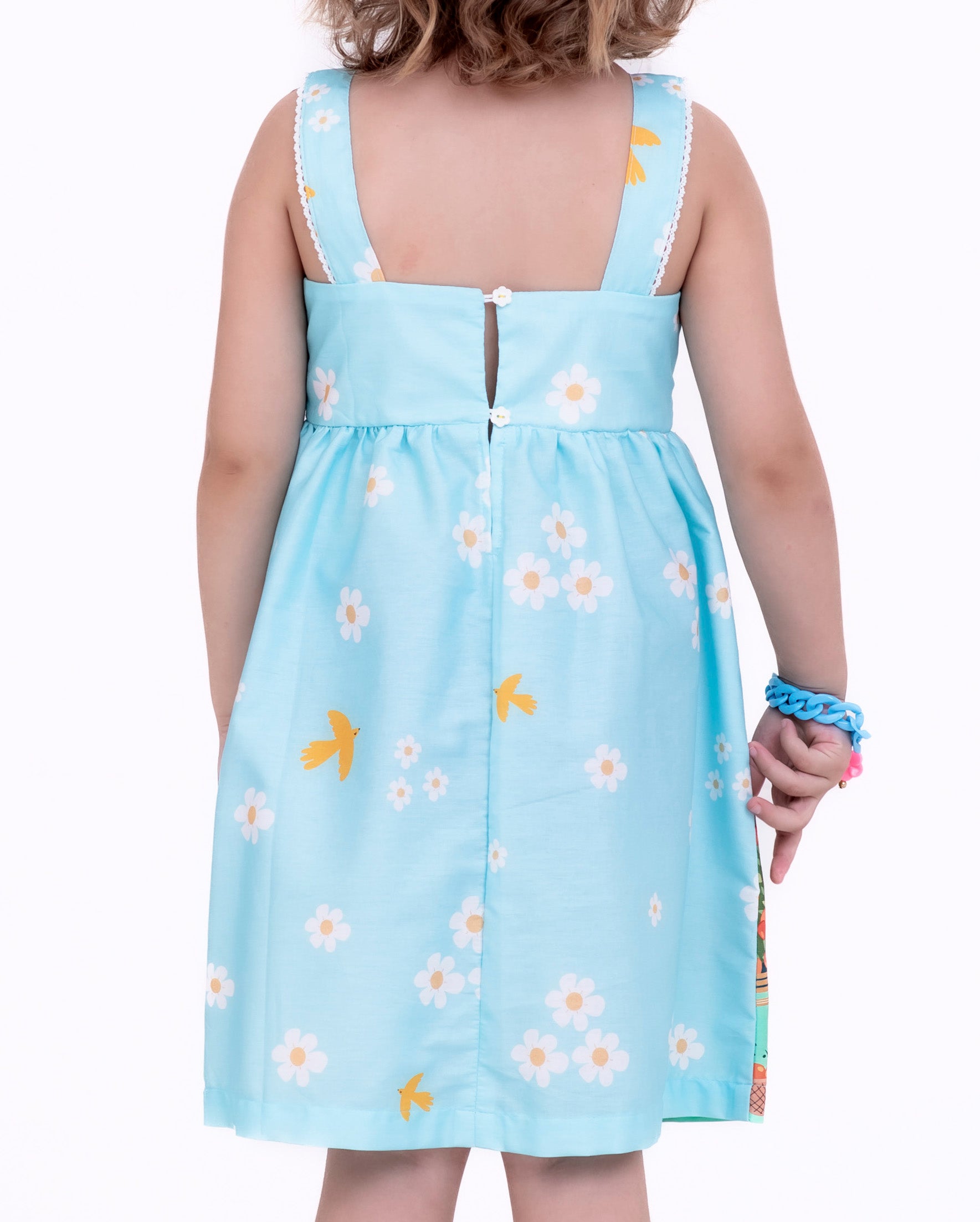 Vestido com estampa Dia Perfeito infantil feminino Antonita para meninas de 4 a 16 anos.