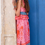 Conjunto infantil feminino com blusa de alças e saia rosa com estampa de lagostas