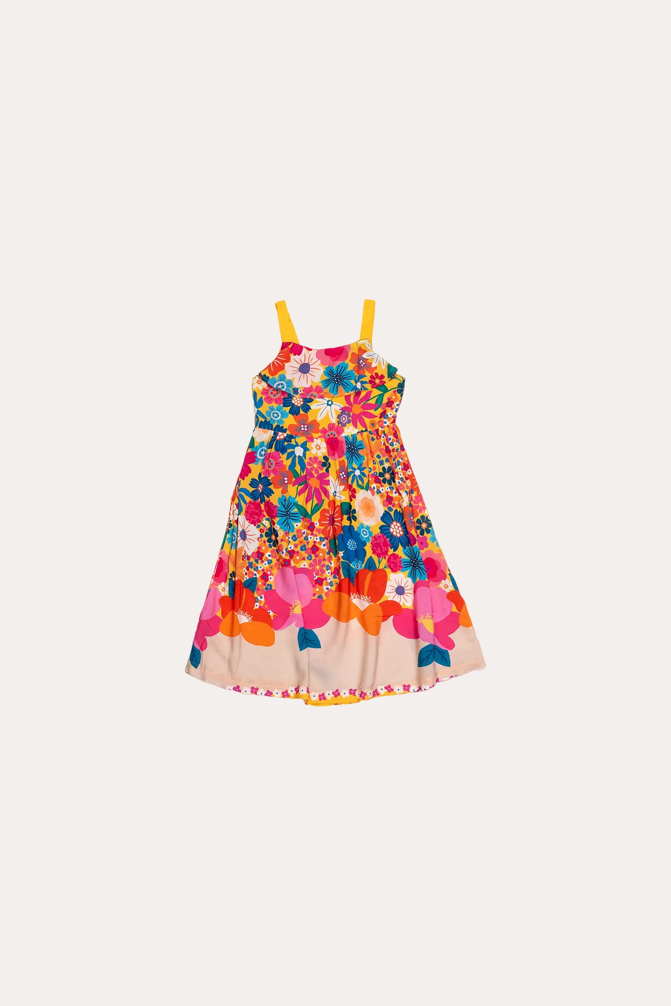 Vestido midi floral colorido com flores em tons de rosa, laranja e azul, com alças finas e babados na barra