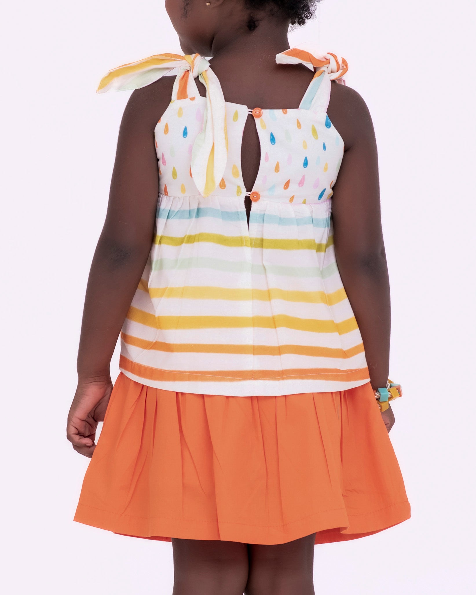 Conjunto com blusa de alças e estampa de gotas coloridas infantil feminino Antonita para meninas de 2 a 10 anos