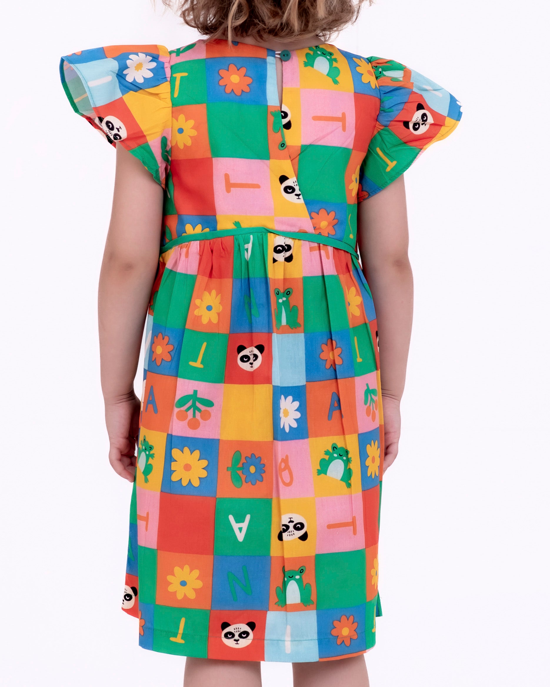Vestido com estampa Caça-Palavras infantil feminino Antonita para meninas de 2 a 10 anos