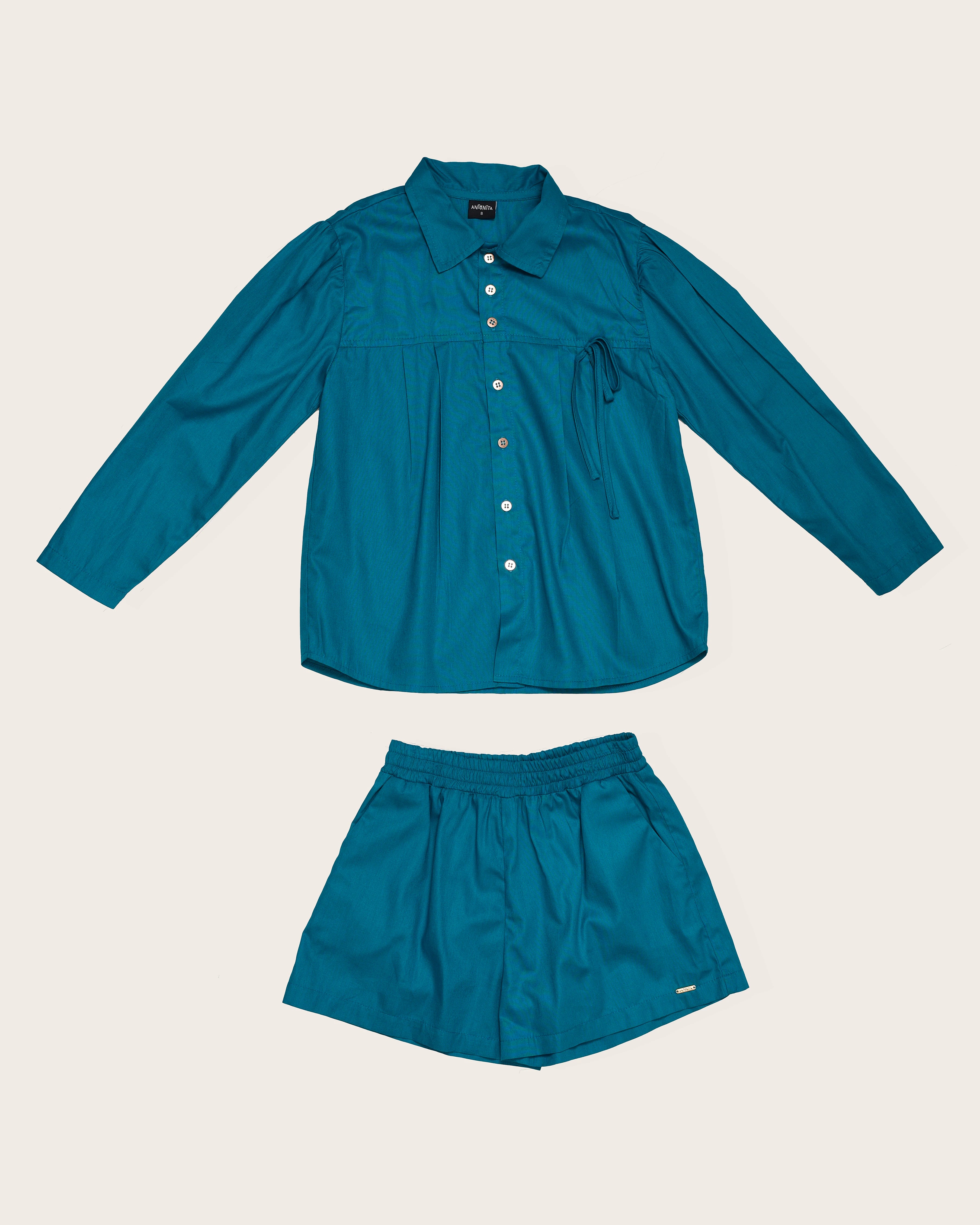 Conjunto com blusa de manga longa e bermuda infantil feminino Antonita para meninas