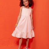 Vestido feminino infantil bege com alças florais e saia leve com babados