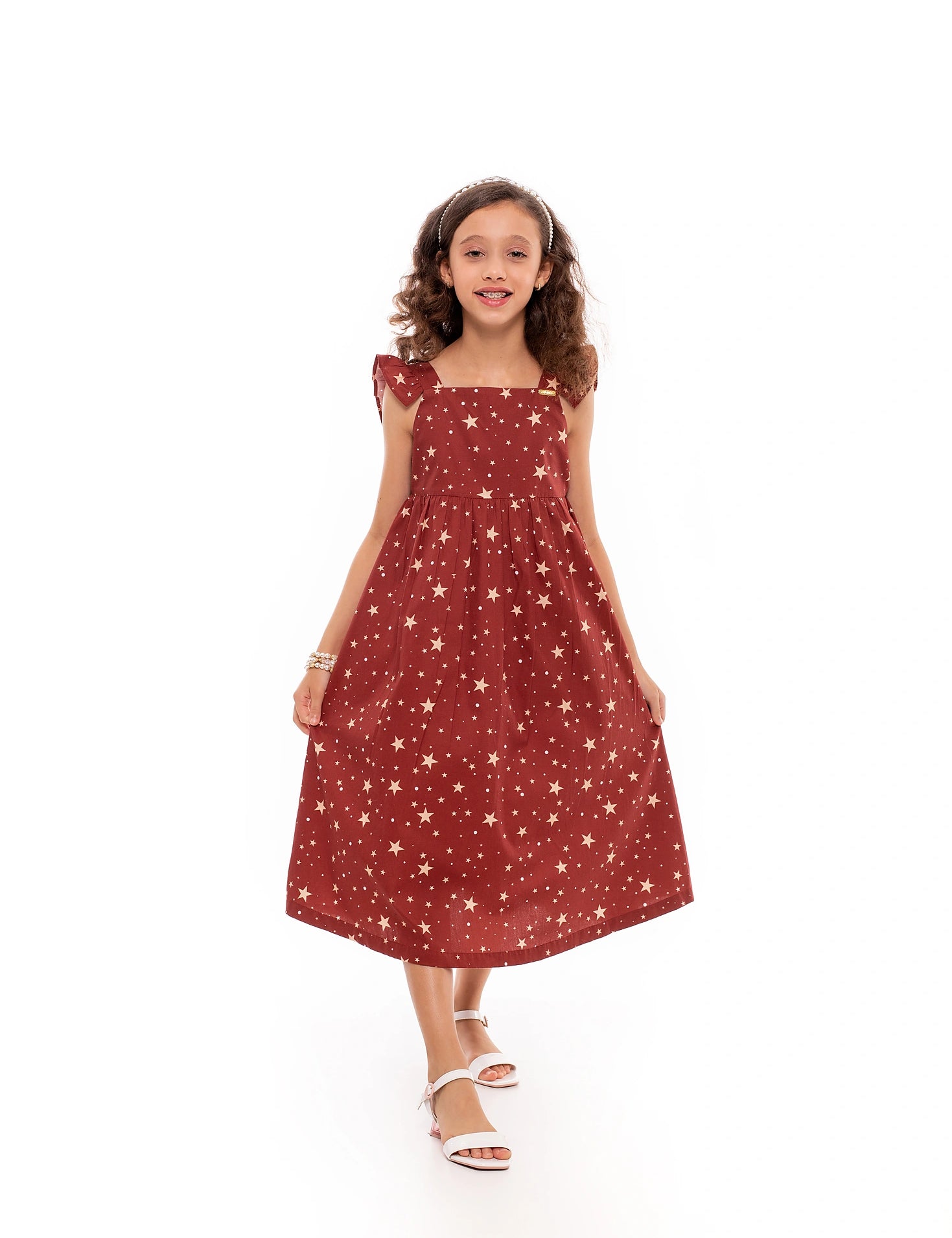 Vestido midi feminino infantil com alças largas, babados e estampa de estrelas