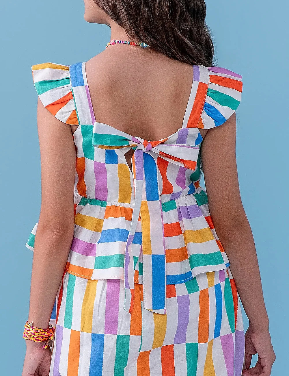 Vestido infantil feminino com estampa de palitos coloridos e alças de babado