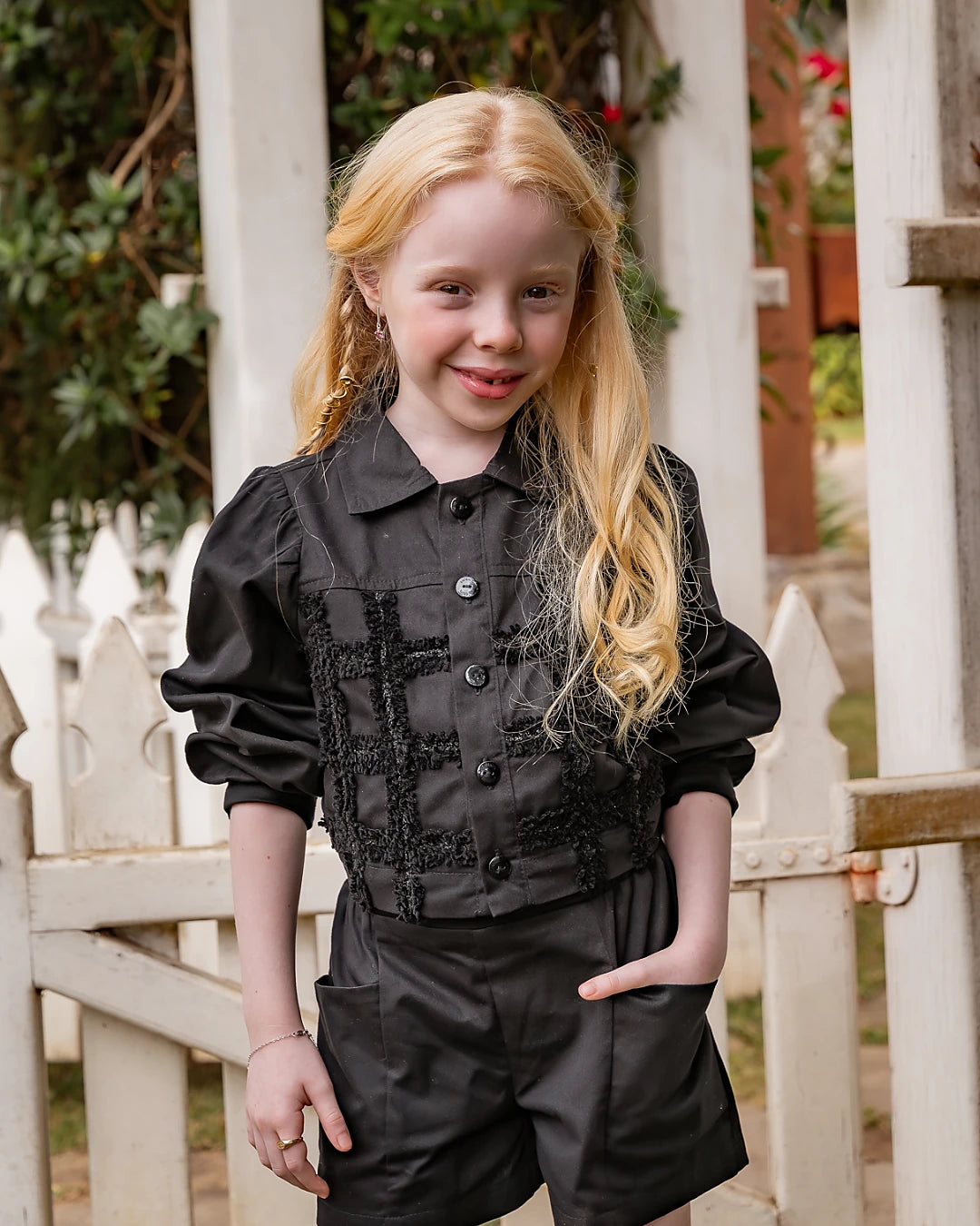 Conjunto Blackout com blusa cropped e short infantil feminino Antonita para meninas 