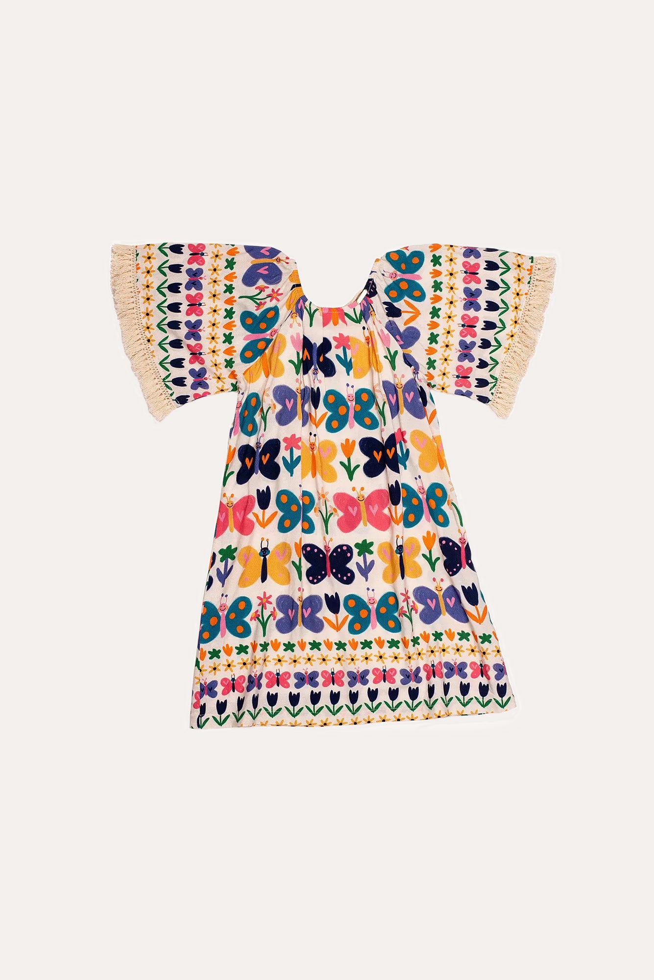 Vestido midi infantil com estampa de borboletas coloridas e franjas na barra