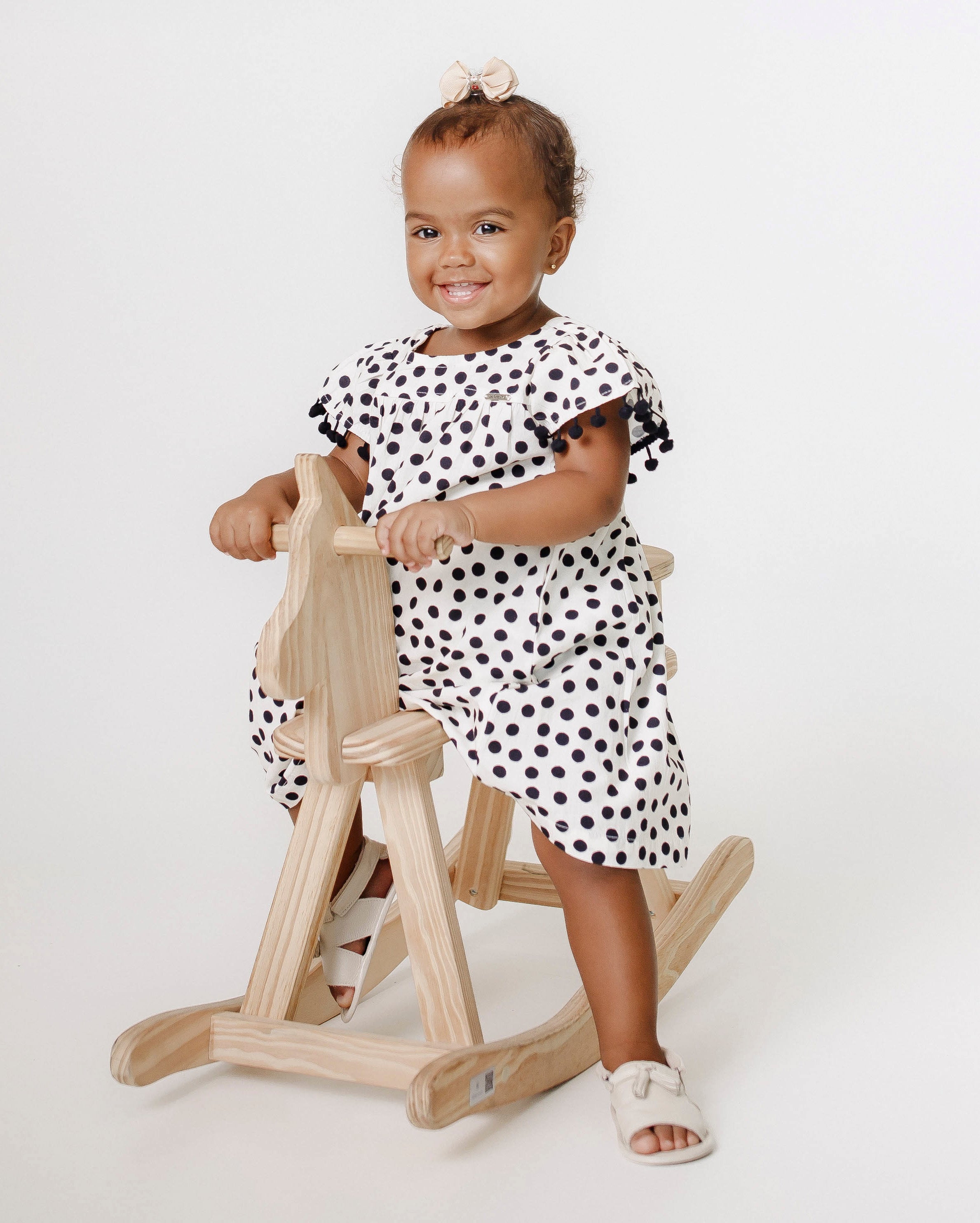 Vestido de bolinhas preto e branco infantil feminino Antonita para meninas de 2 a 10 anos