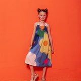 Vestido midi infantil com estampa de flores coloridas e alças finas