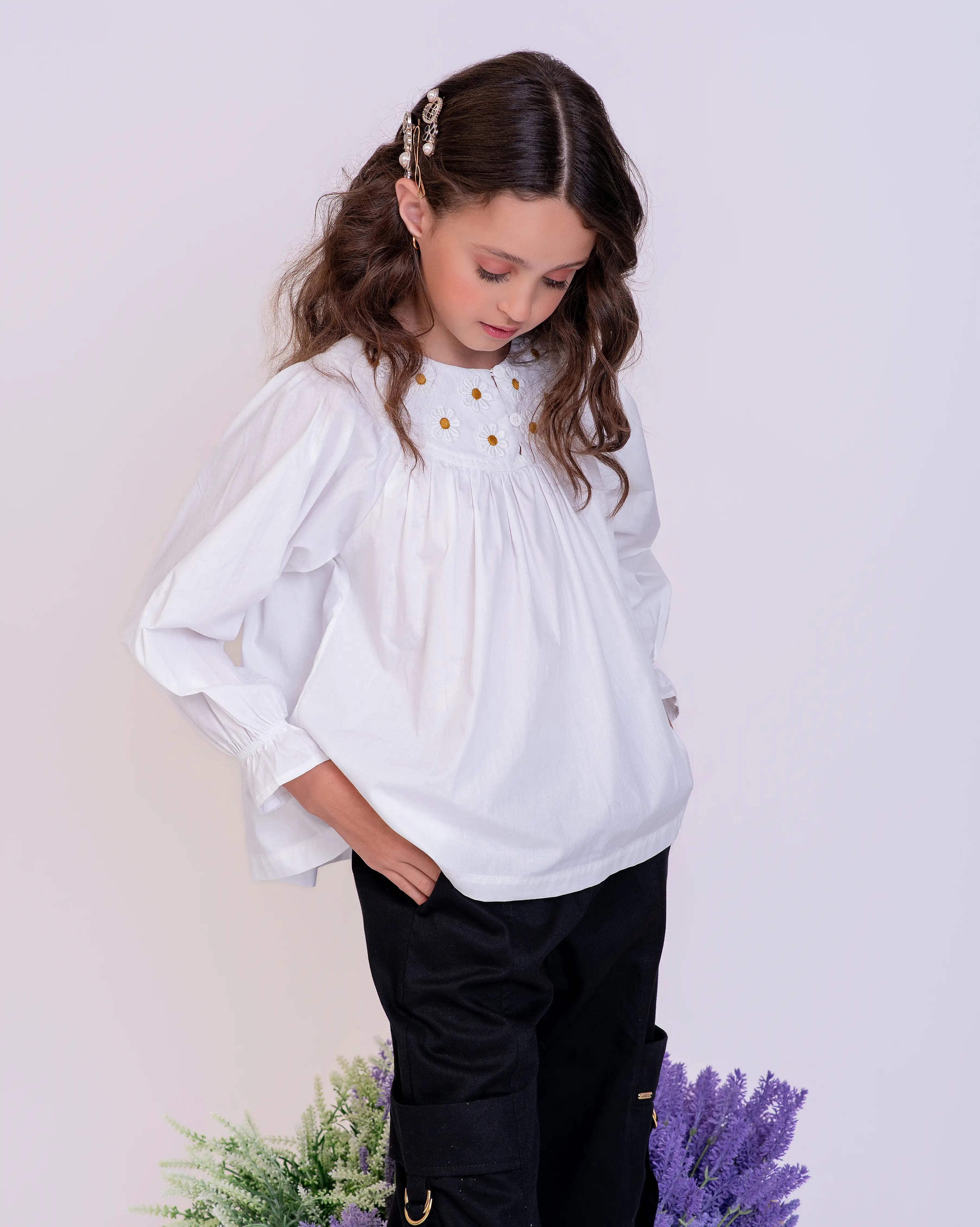 Bata com detalhes na gola infantil feminino Antonita para meninas 