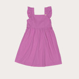 Vestido infantil lilás com alças largas e detalhes franzidos, saia solta