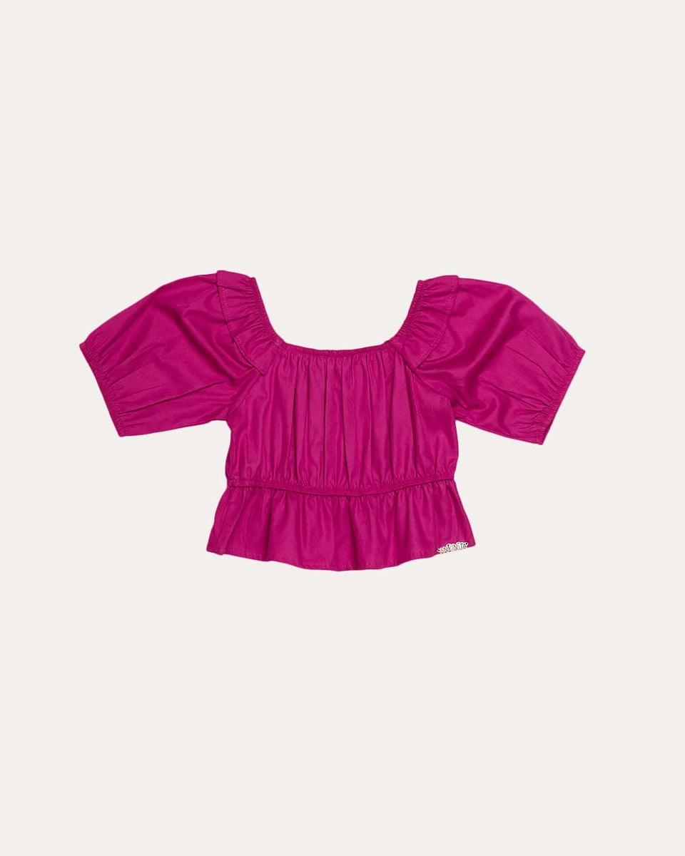 Blusa infantil feminina com mangas bufantes e detalhe de franzido na parte frontal