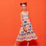 Vestido midi feminino infantil com estampa de borboletas coloridas e babados na barra