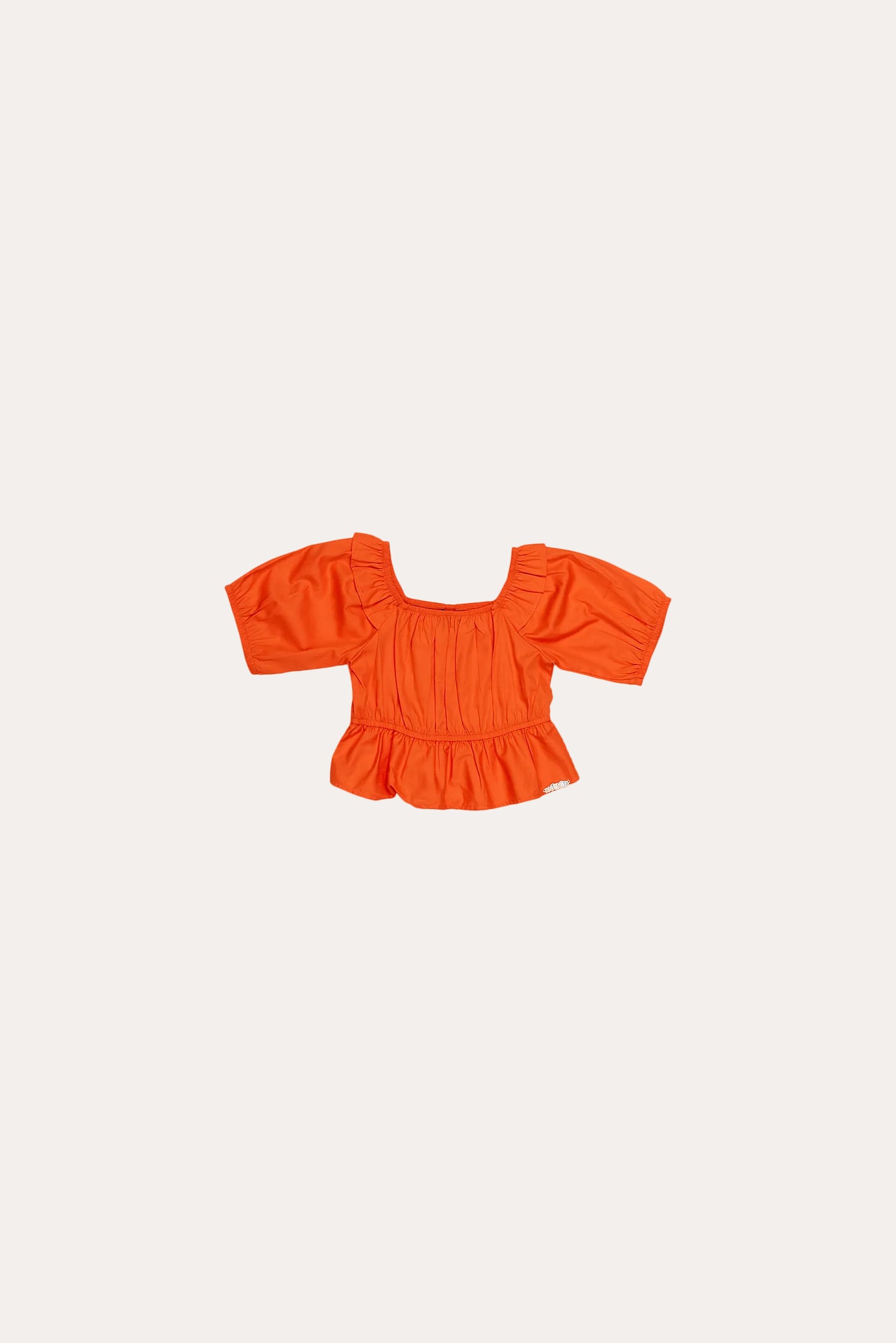 Blusa infantil feminina com mangas bufantes e detalhe de franzido na parte frontal