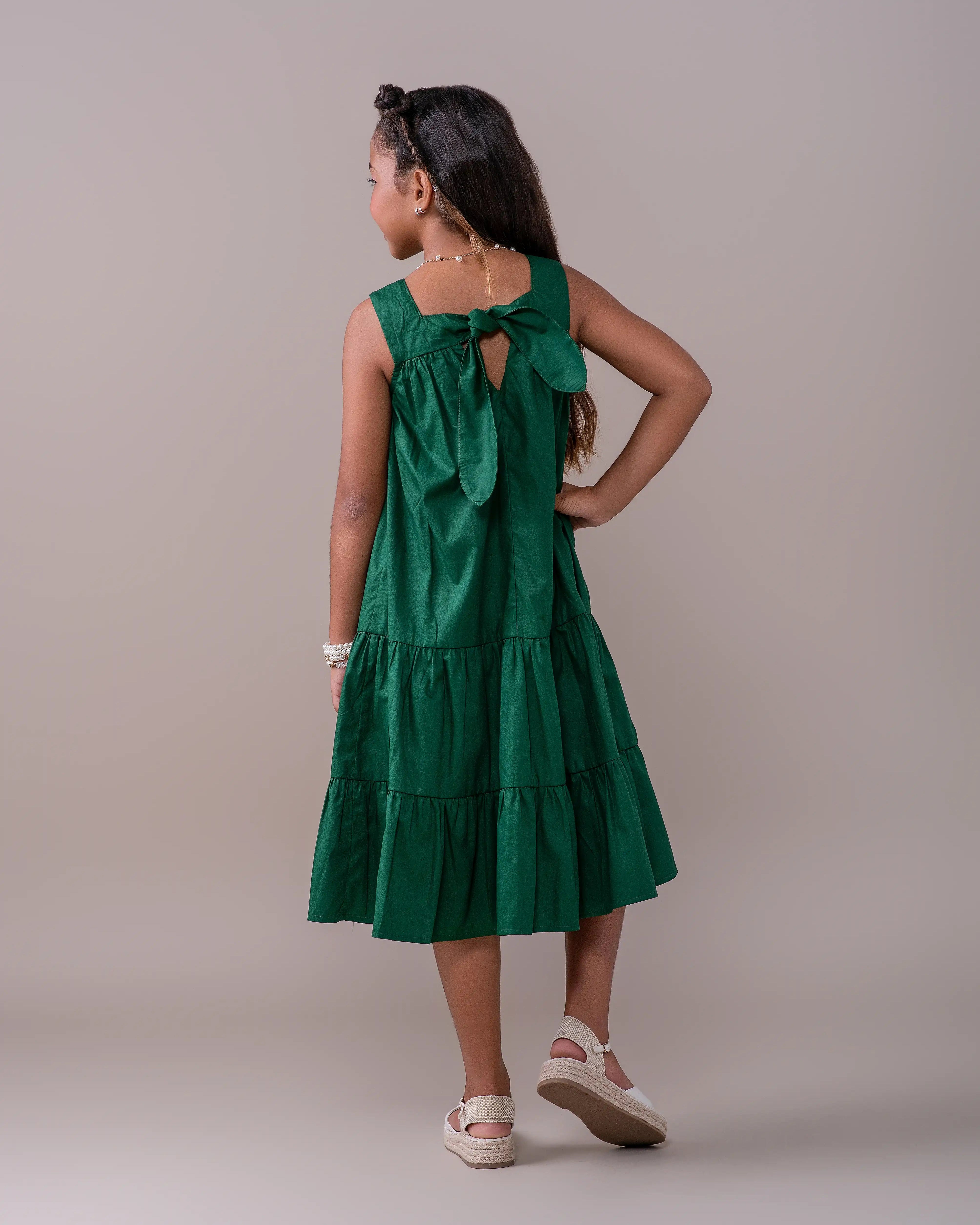 Vestido longo infantil feminino com alças largas e saia com babados