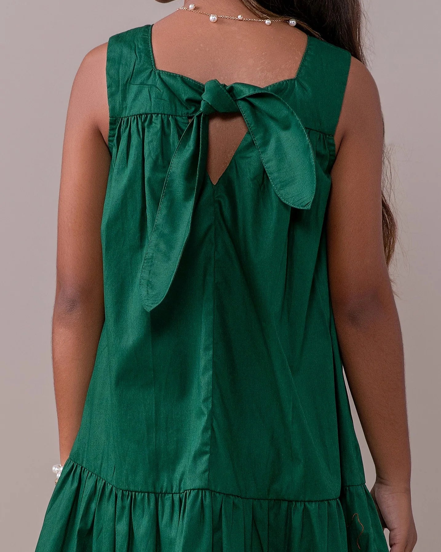 Vestido longo infantil feminino com alças largas e saia com babados