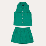 Conjunto infantil feminino verde com blusa sem mangas e saia elástica, detalhes em babados