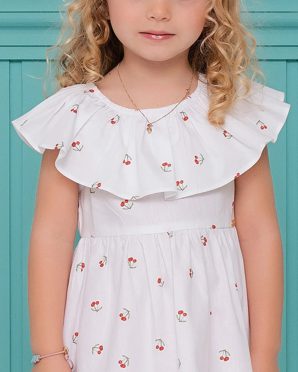Vestido infantil feminino com estampa de cerejinhas e babado nas mangas