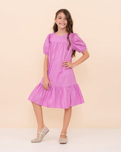 Vestido midi lilás com mangas bufantes e saia ampla, ideal para meninas.