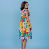 Vestido midi feminino infantil com estampa de quadrados coloridos e flores alegres