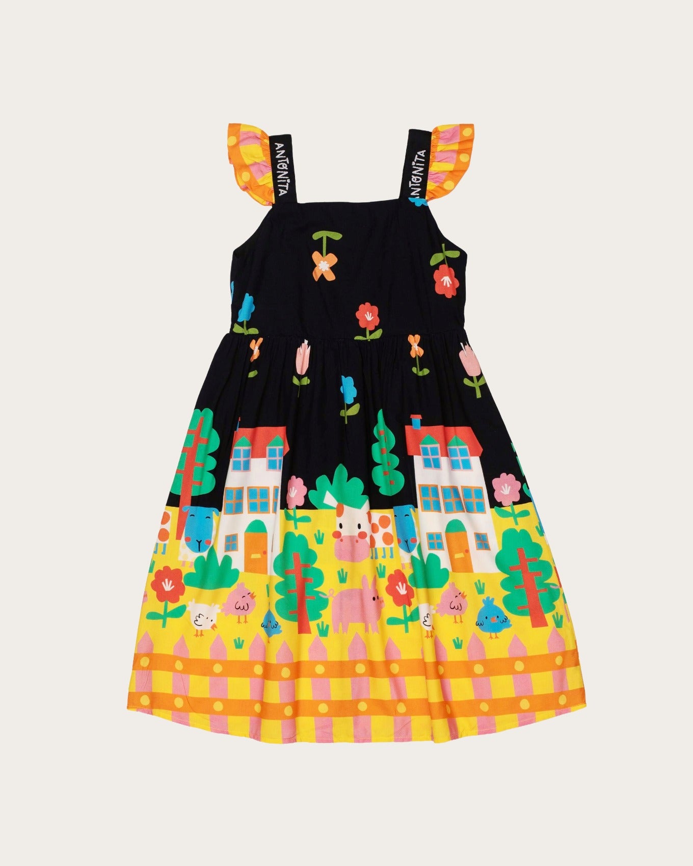 Vestido infantil com estampa de fazendinha, alças com babados e saia ampla