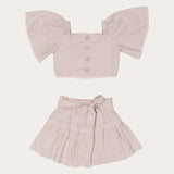 Conjunto infantil feminino com blusa de mangas amplas e saia rodada bege