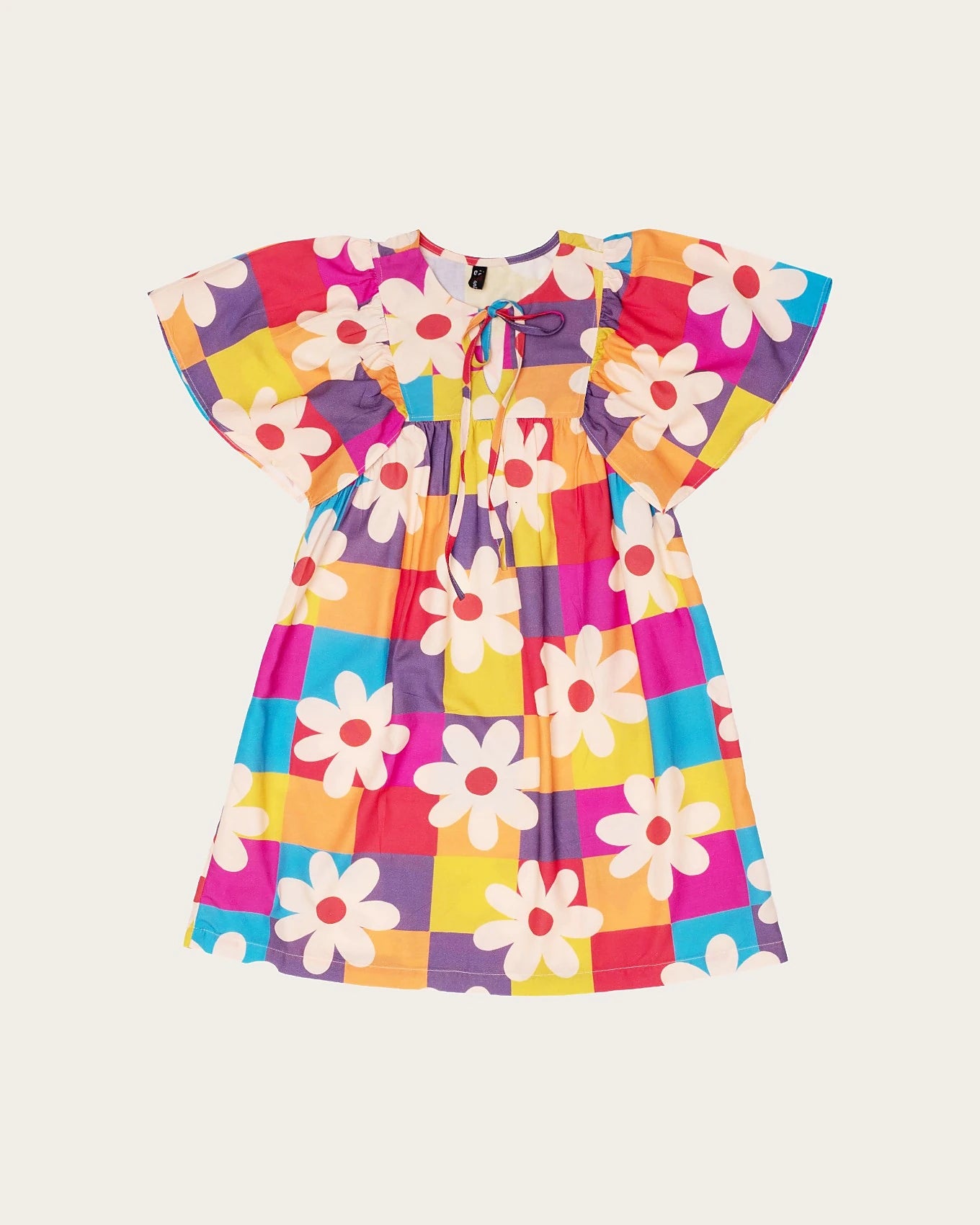 Vestido infantil com estampa floral colorida e mangas bufantes, ideal para meninas