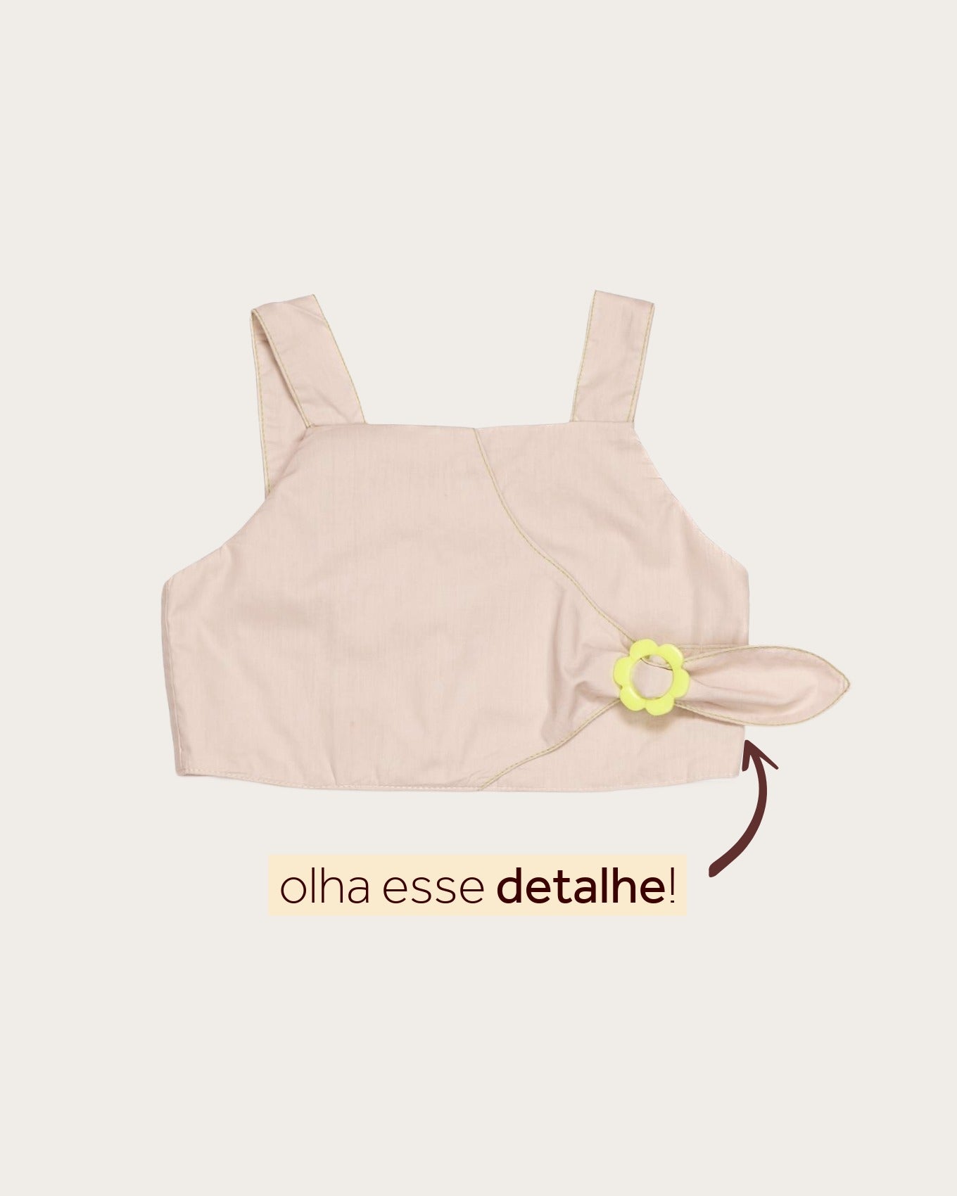 Conjunto infantil feminino com blusa de alças largas e short bege com bolsos