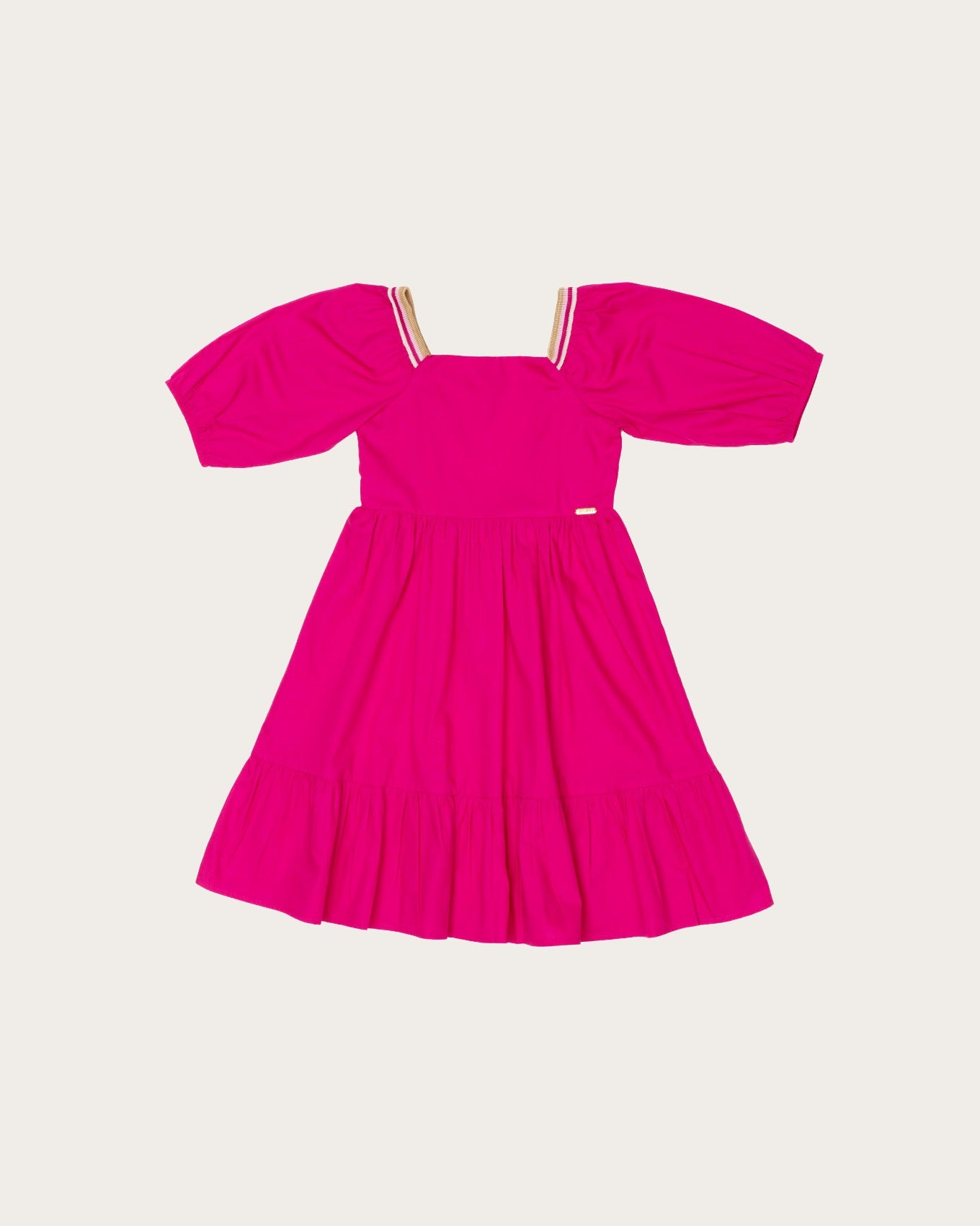 Vestido rosa infantil com mangas bufantes e saia solta, ideal para meninas