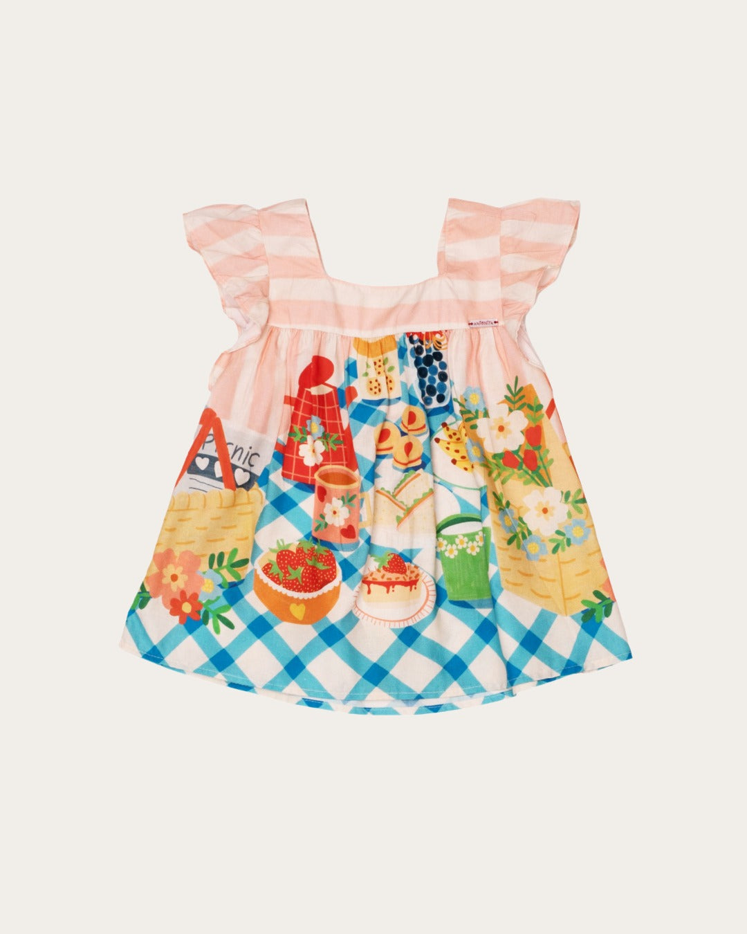 Conjunto infantil com blusa estampada de piquenique e short neutro