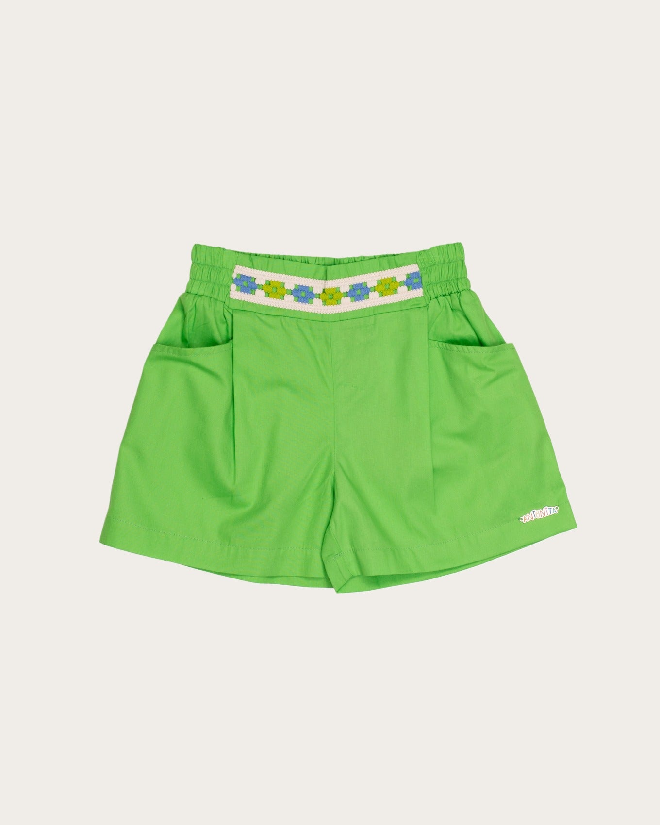 Conjunto feminino infantil verde com blusa de alças largas e short leve