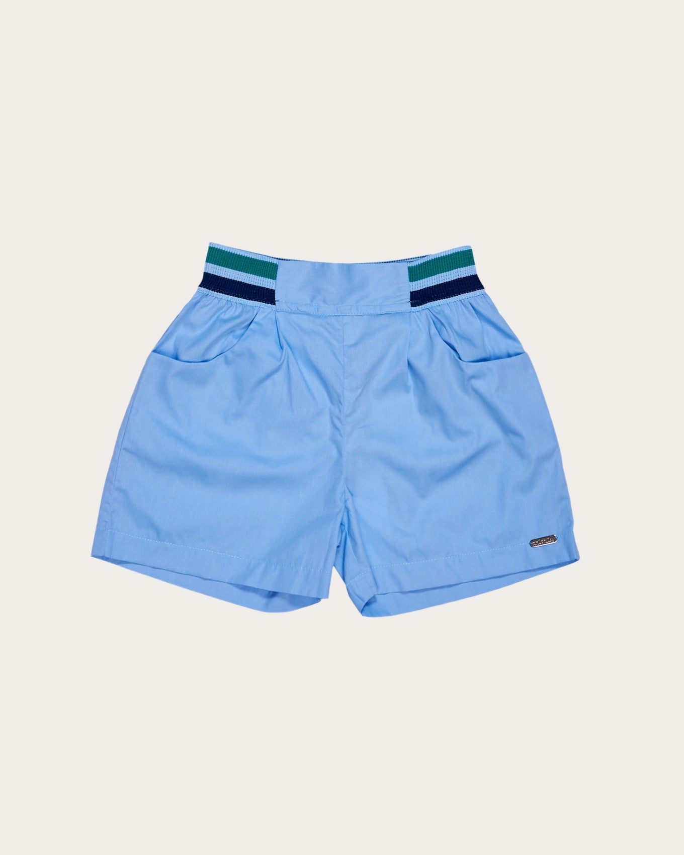 Conjunto feminino infantil azul claro com cropped de mangas longas e short prático