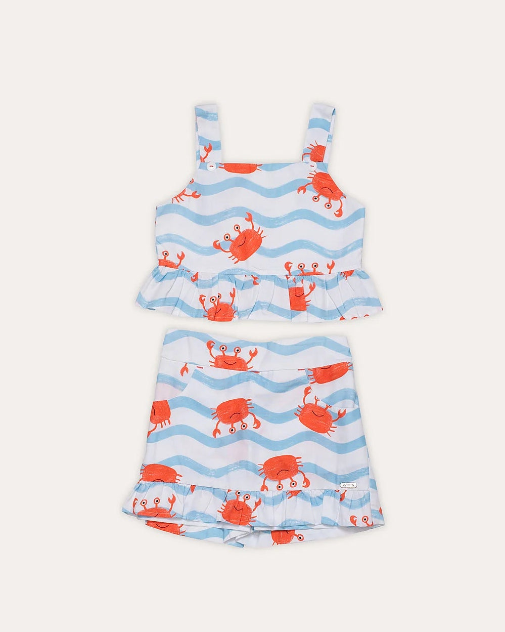 Conjunto infantil com blusa de alças e short com estampa de caranguejos em fundo azul
