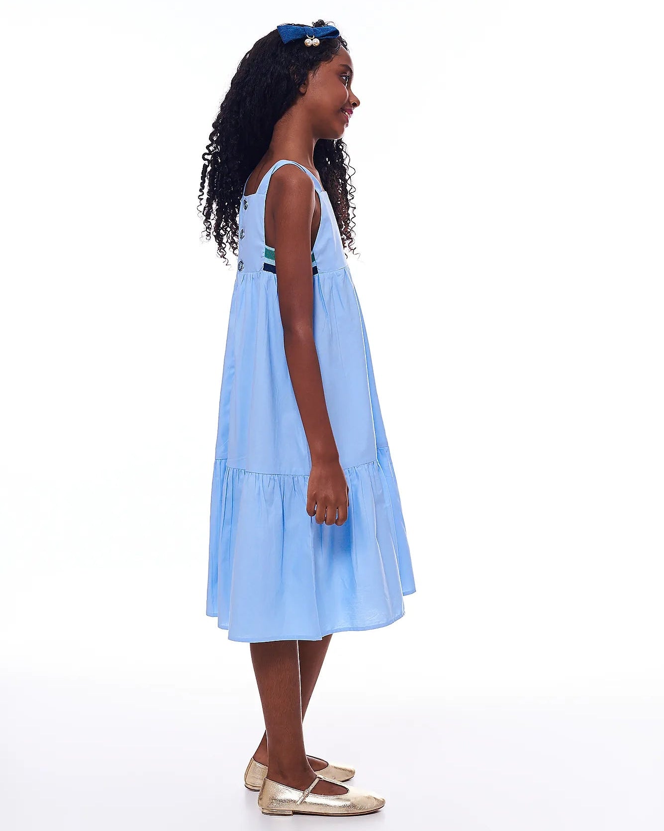 Vestido feminino infantil azul com alças largas e saia em camadas