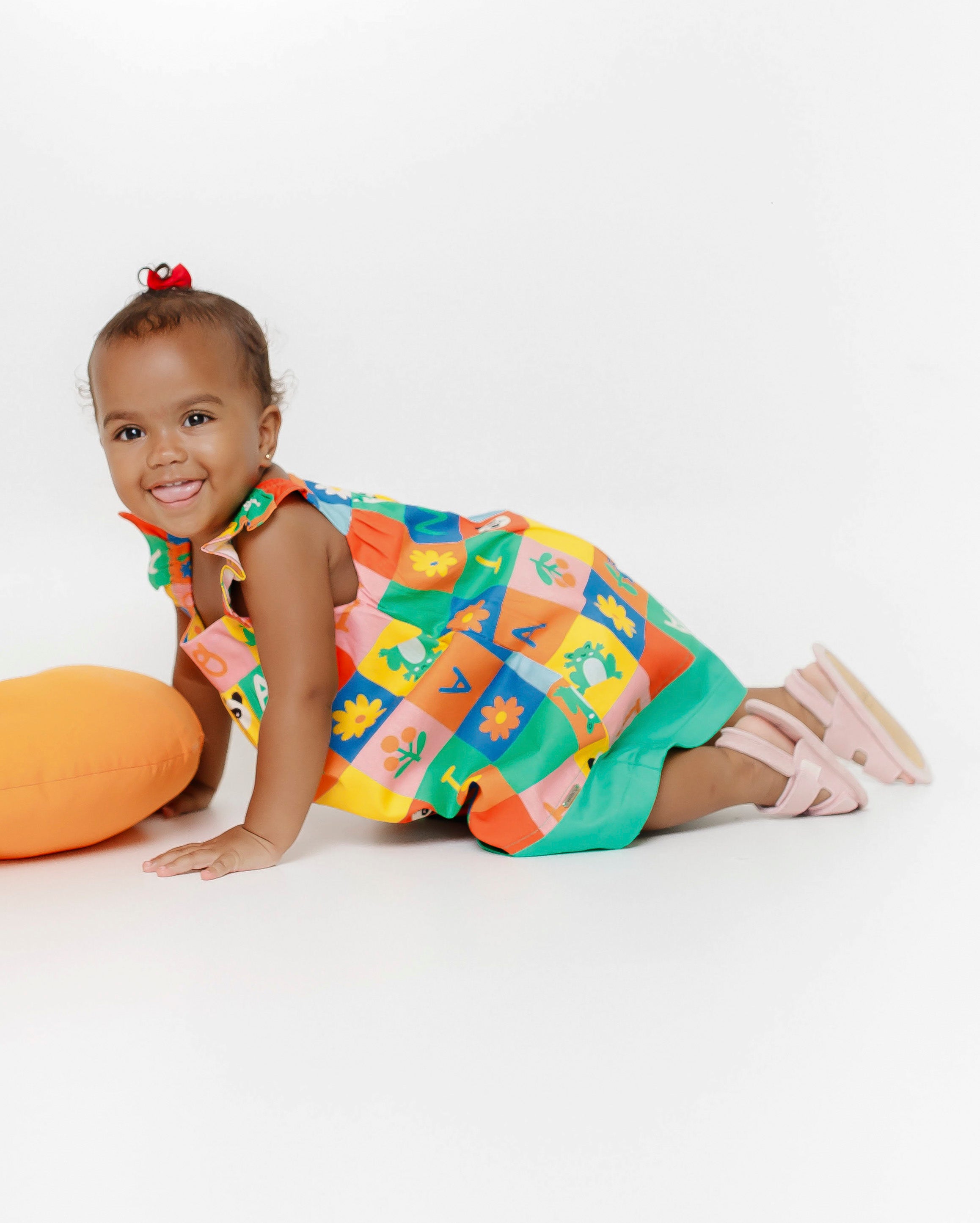 Vestido com estampa Caça-Palavras infantil feminino Antonita para meninas de 2 a 10 anos