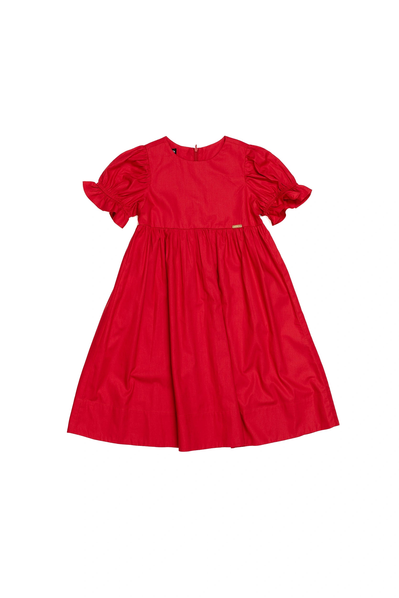 Vestido curto feminino com mangas bufantes e saia fluida, detalhe de ajuste na cintura