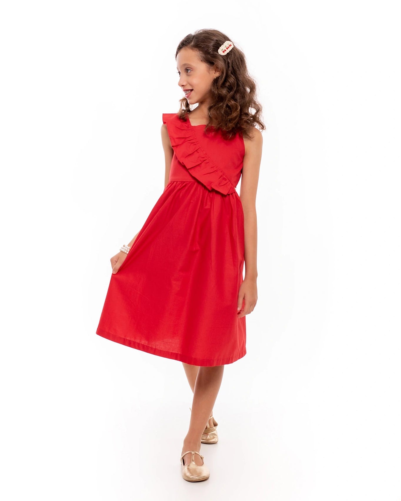 Vestido curto feminino infantil com alças largas e babados na parte frontal