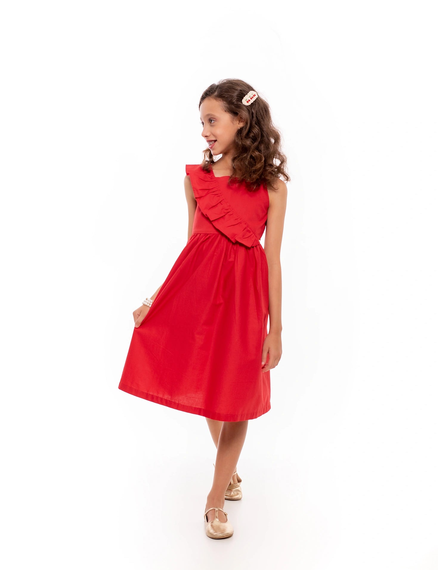 Vestido curto feminino infantil com alças largas e babados na parte frontal