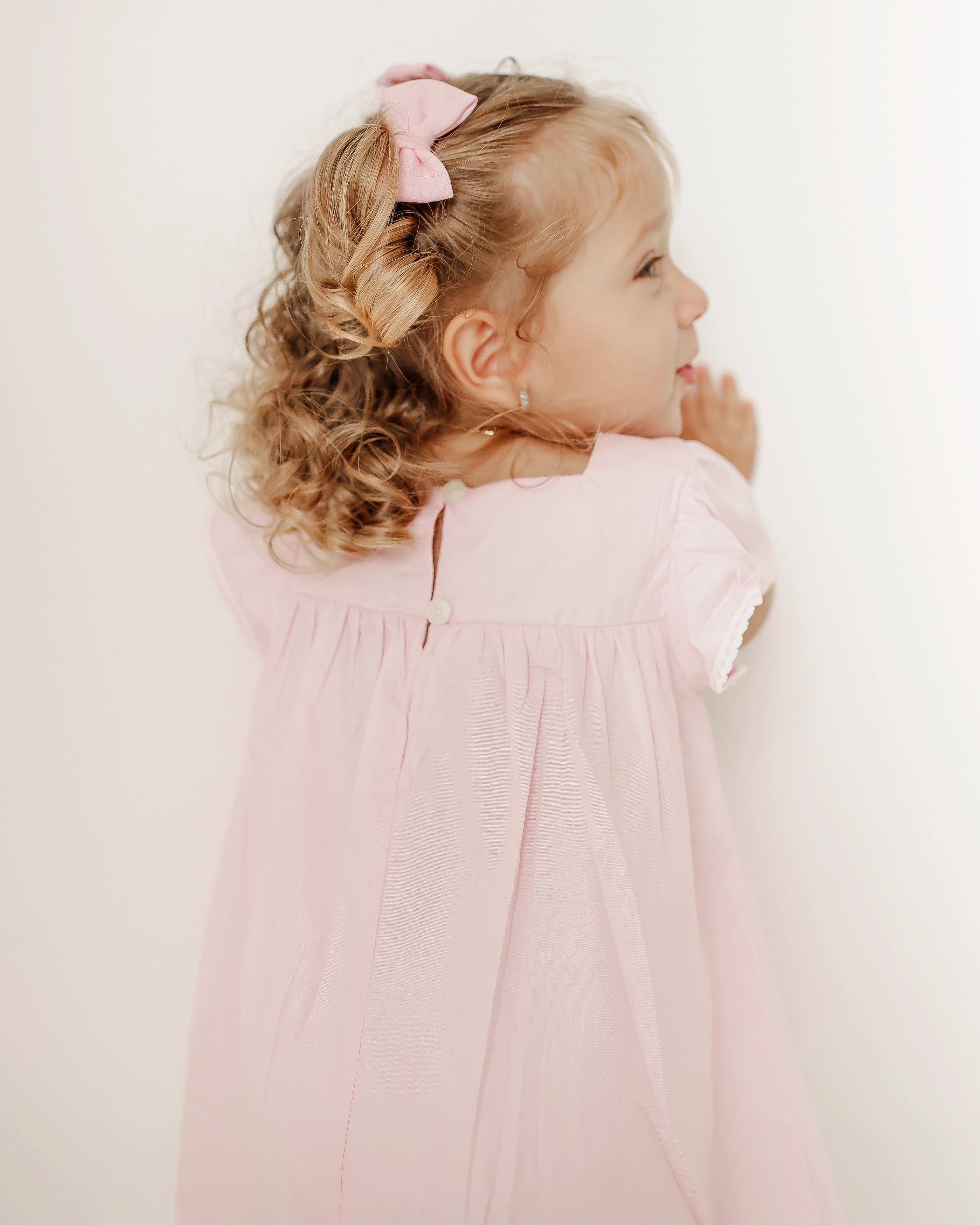 Vestido bebê com mangas amplas e detalhe em renda infantil feminino Antonita para meninas de 0 a 3 anos