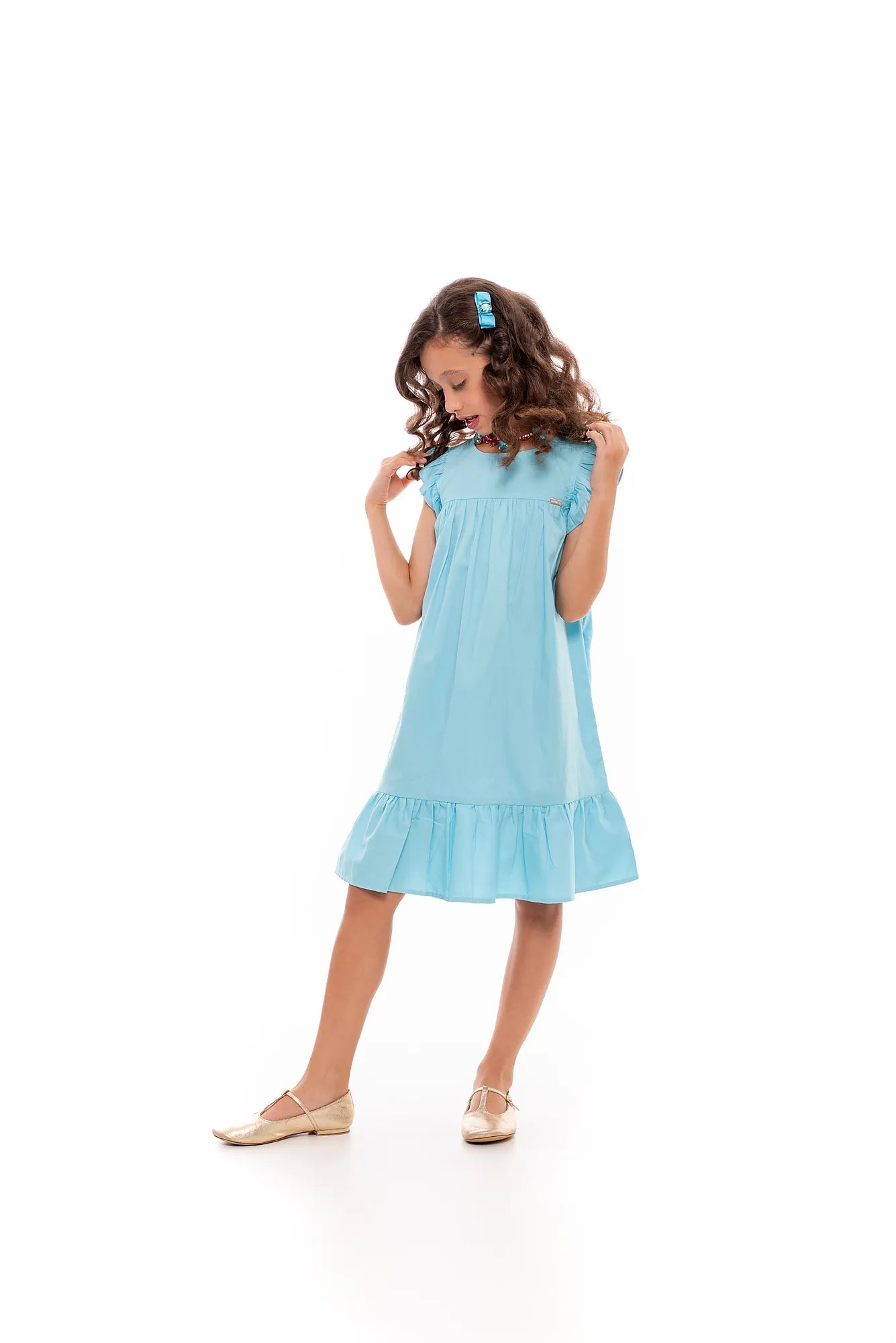 Vestido infantil feminino azul com mangas bufantes e saia de babado