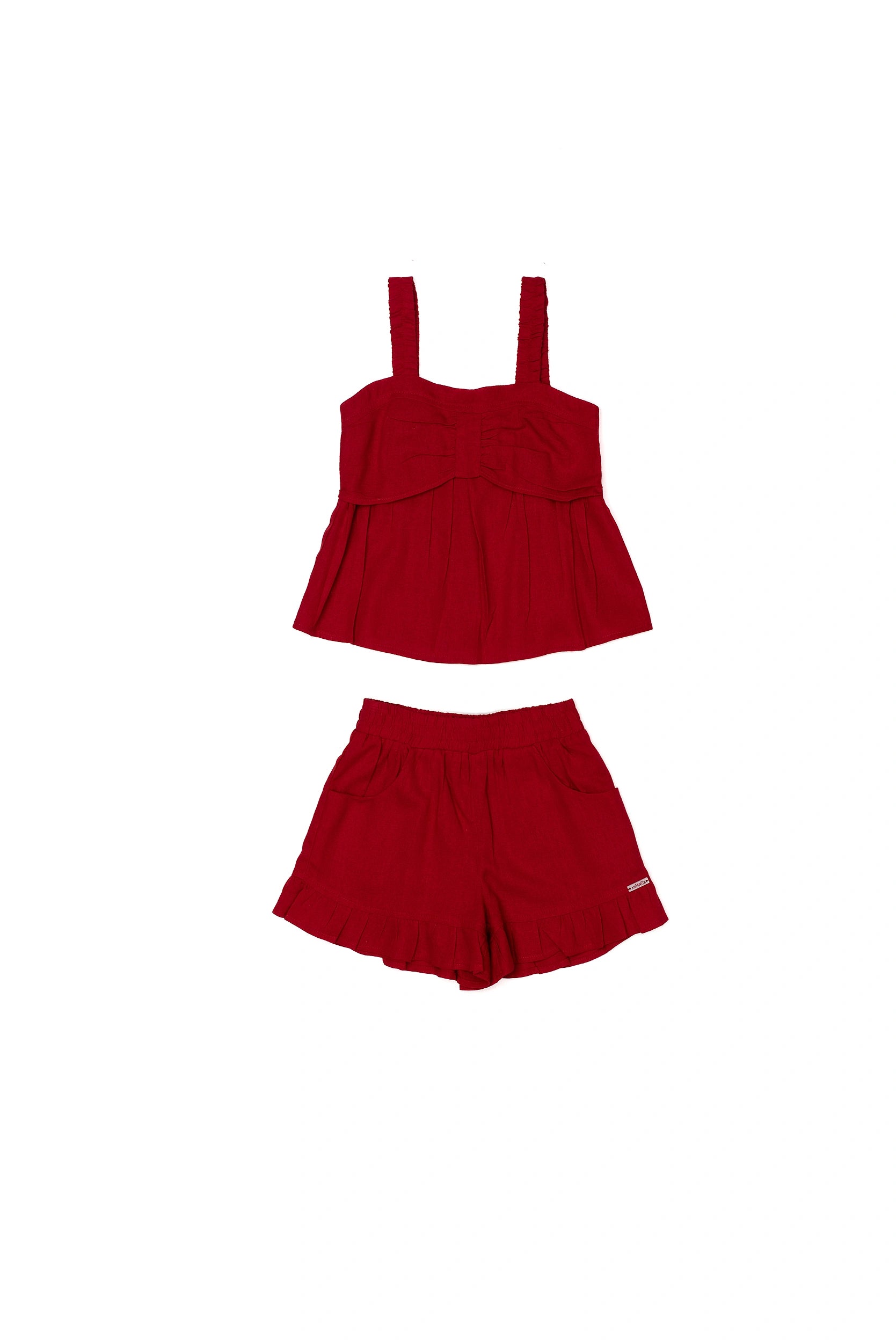 Conjunto feminino infantil vermelho com blusa de alças e saia-short, detalhes leves