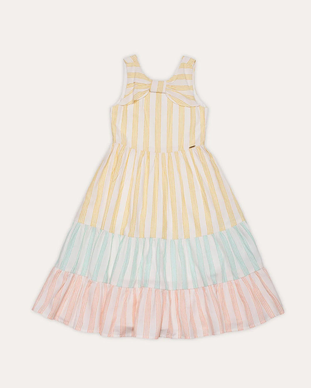 Vestido infantil listrado em amarelo, verde e rosa, com alças largas e saia ampla