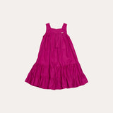 Vestido rosa infantil com alças largas e saia em camadas de babados