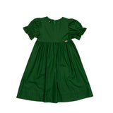 Vestido curto feminino com mangas bufantes e saia fluida, detalhe de ajuste na cintura