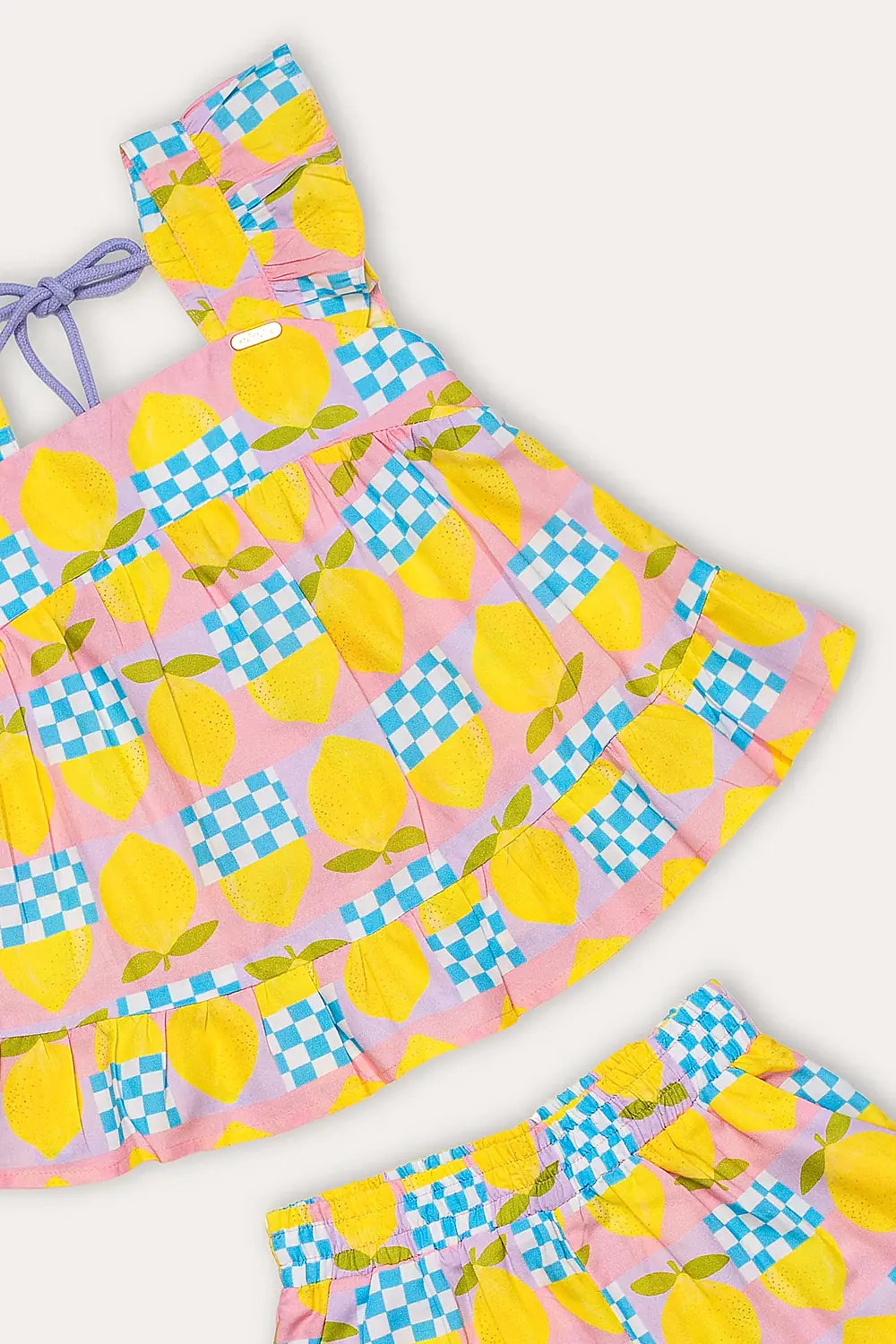 Conjunto infantil feminino com blusa de alças largas e short, estampa geométrica em amarelo e rosa