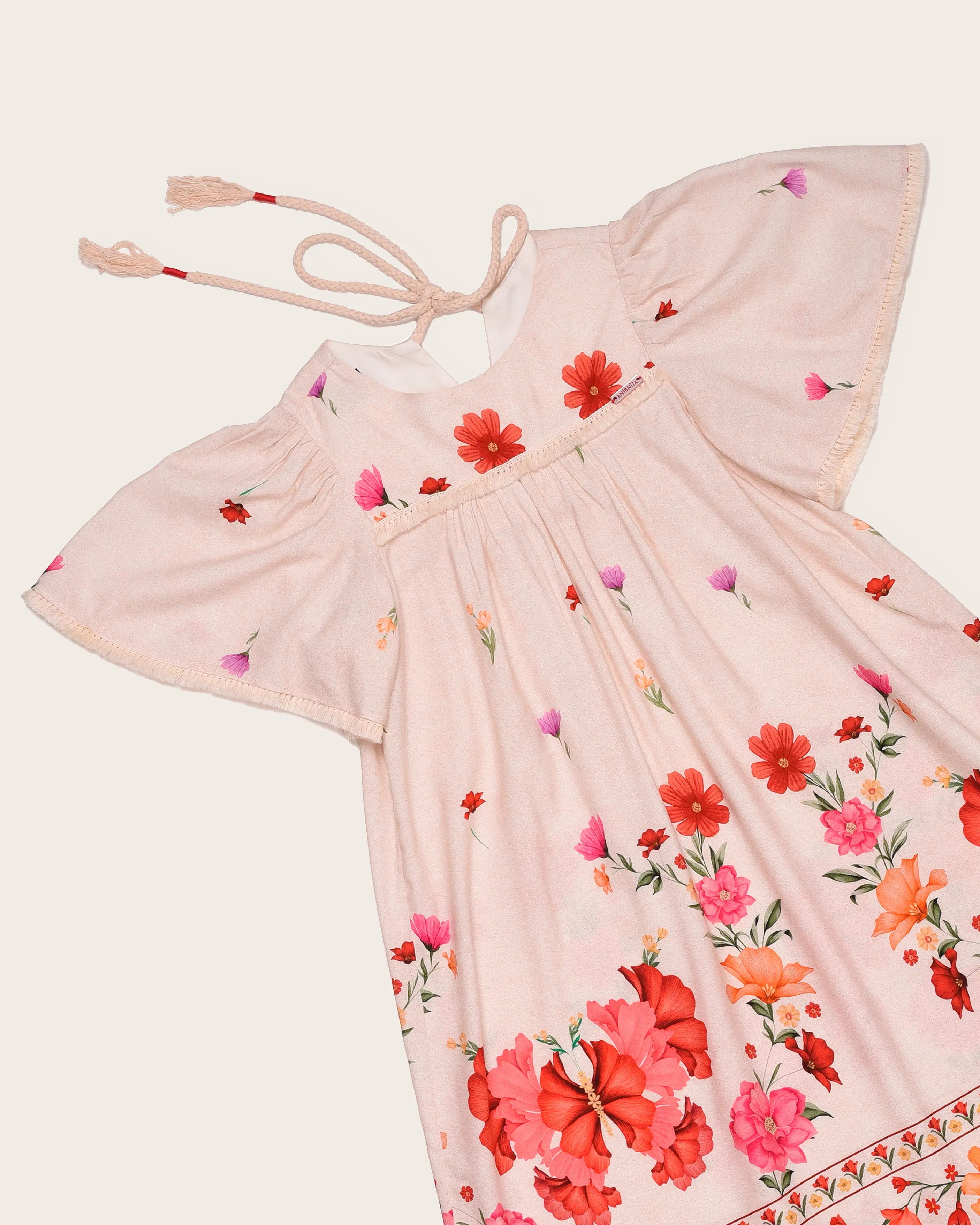 Vestido com estampa floral em tons de rosa e vermelho infantil feminino Antonita para meninas 