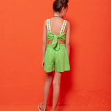 Conjunto feminino infantil verde com blusa de alças largas e short leve