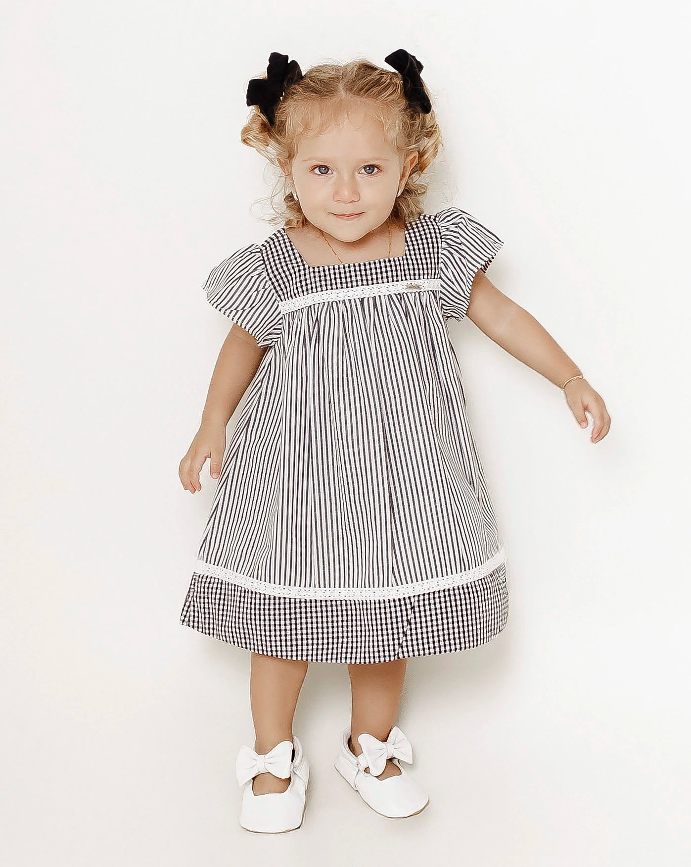 Vestido com estampa Abelhas infantil feminino Antonita para meninas de 2 a 10 anos