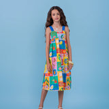 Vestido midi feminino infantil com estampa de quadrados coloridos e flores alegres