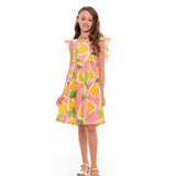 Vestido infantil feminino com estampa de peras em fundo rosa e alças com babados